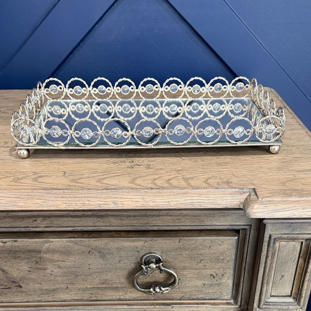 Decorative Silver Mirrored Vanity Tray - Elegant Circle Accent